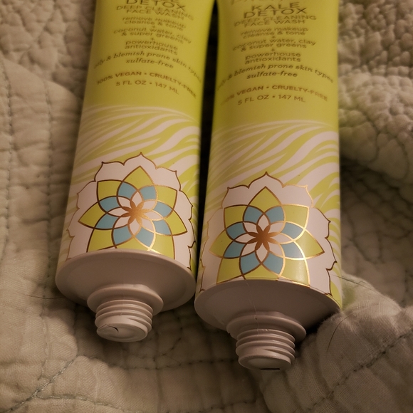 NEW Pacifica Kale Detox Deep Cleansing Face Wash - Picture 2 of 3